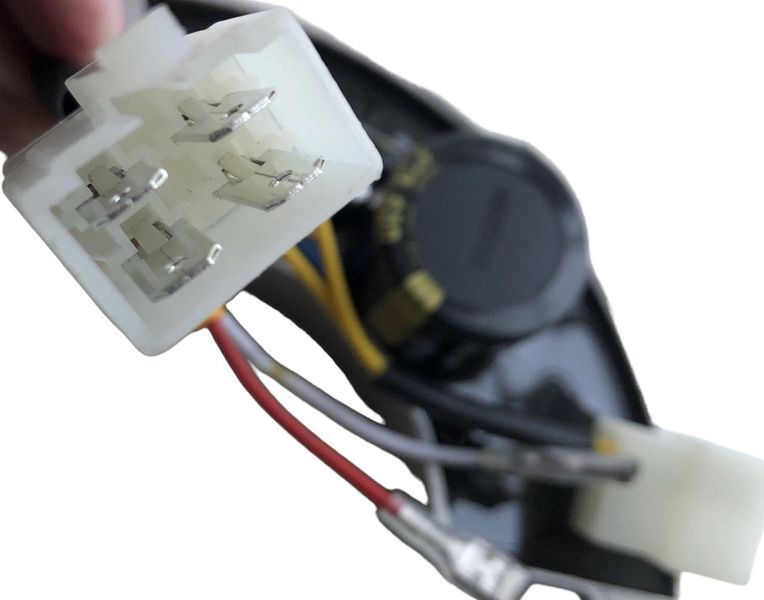 AVR автоматичний регулятор напруги генератора 450V 680 mF 3567 фото